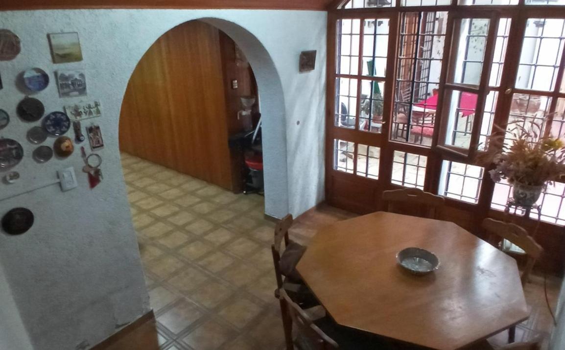 Hostel Casteleyhost ميندوزا المظهر الخارجي الصورة
