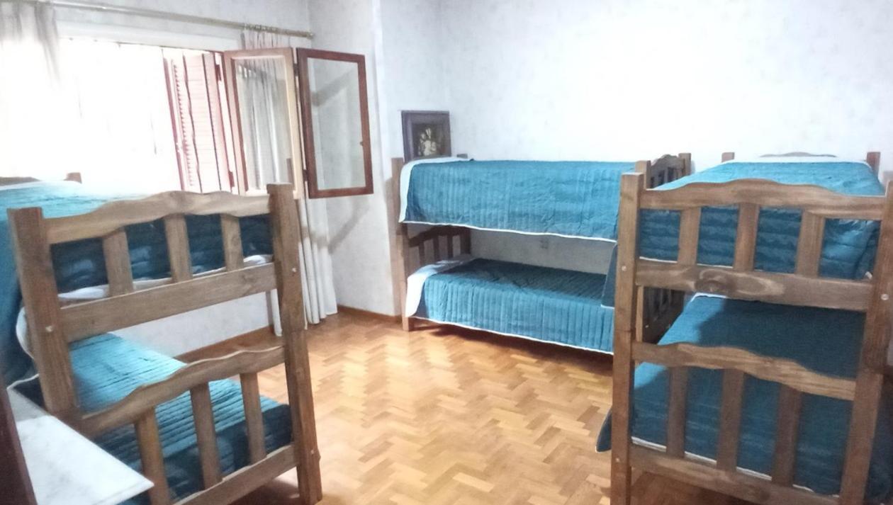 Hostel Casteleyhost ميندوزا المظهر الخارجي الصورة