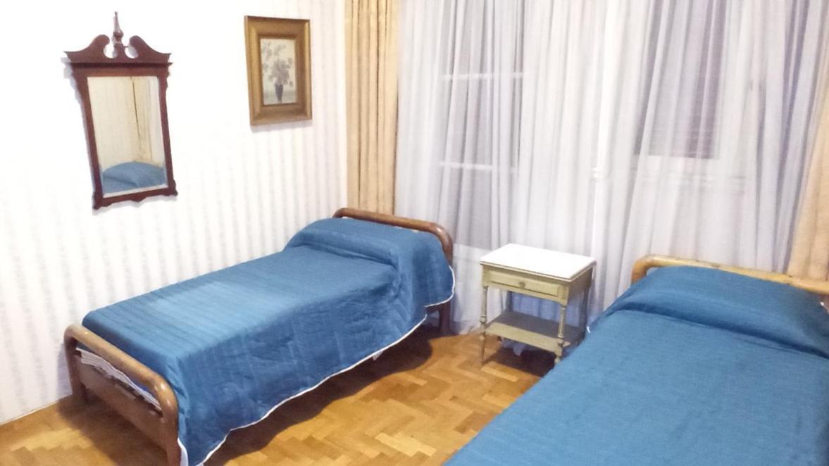 Hostel Casteleyhost ميندوزا المظهر الخارجي الصورة