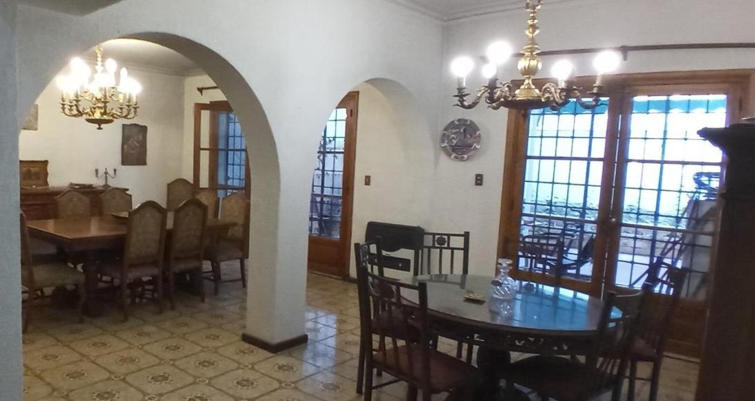 Hostel Casteleyhost ميندوزا المظهر الخارجي الصورة